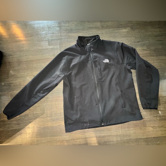 The North Face men’s Black Softshell Full-Zip LIGHTJacket XL